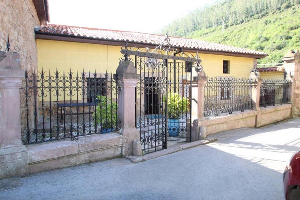“La Casa Del Guarda” Vila Treceño Exterior foto